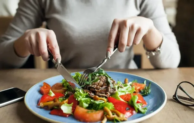 Janeiro Branco: Como a Alimentação Impacta a Saúde Mental Após as Festas