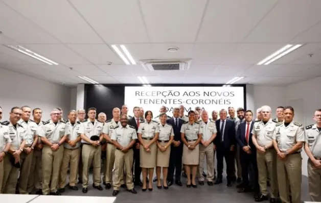 Jerônimo Rodrigues recepciona oficiais da PM promovidos a tenentes-coronéis