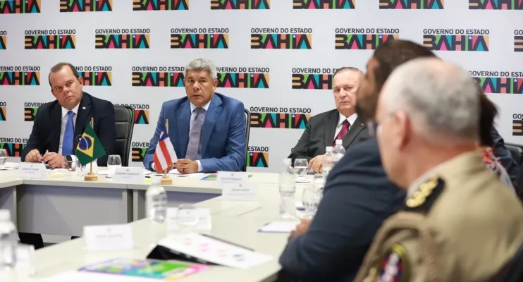 Jerônimo sanciona lei que institui o programa Bahia Pela Paz