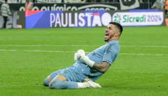 João Paulo reassume o gol do Santos após quase um ano fora por lesão