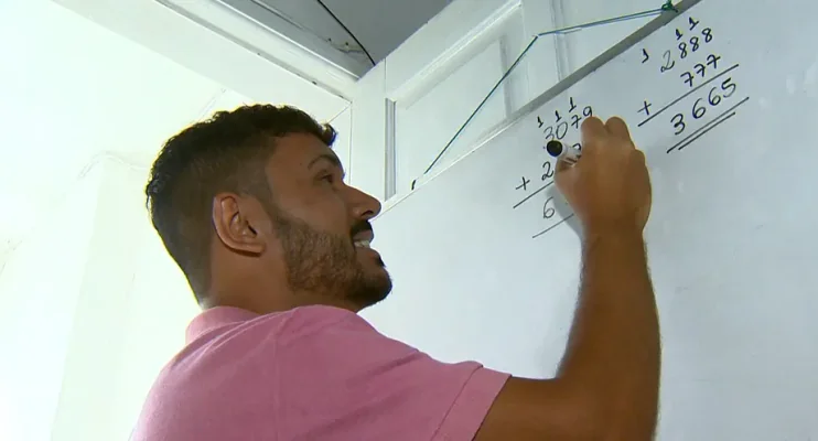 Jovem capixaba de escola pública ganha bolsa e vai fazer faculdade de música na Áustria