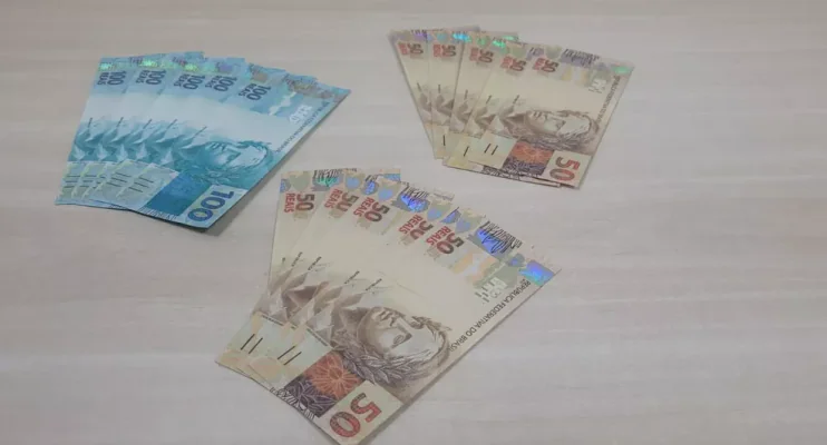 Jovem de 22 anos é preso recebendo dinheiro falso pelos Correios no ES