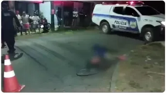 Jovem morre após ser atropelado e ter cabeça esmagada por caminhão