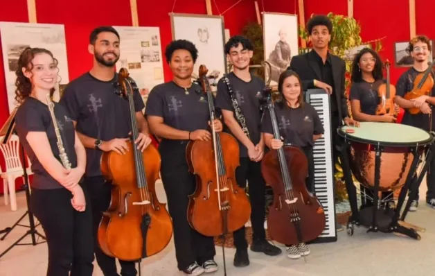 Jovens talentos de camerata capixaba levam a cultura brasileira para palcos italianos 