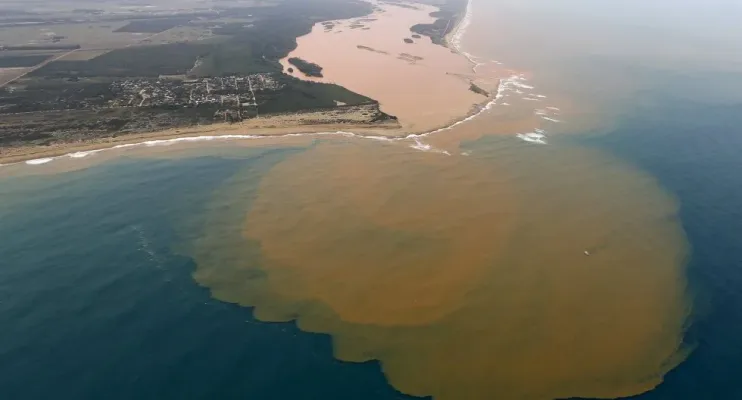 Justiça suspende inclusão da Lama no Rio Doce referente as áreas no litoral do ES