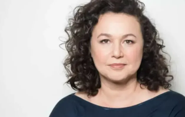 Kelzy Ecard retoma trabalhos após tratamento contra câncer agressivo