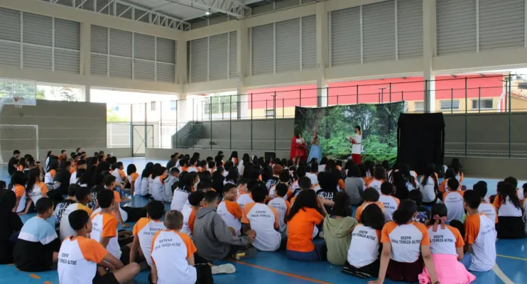  Kombiteca leva peça “Era Uma Vez” para escolas de Jaguaré