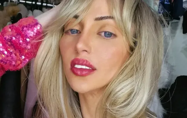 Laudo revela causa da morte da influenciadora “Barbie humana”