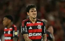 Lesão muscular reduz chance de Pedro jogar final da Libertadores