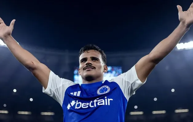 Lesão muscular tira Alex Sandro da Seleção; Kaiki é convocado