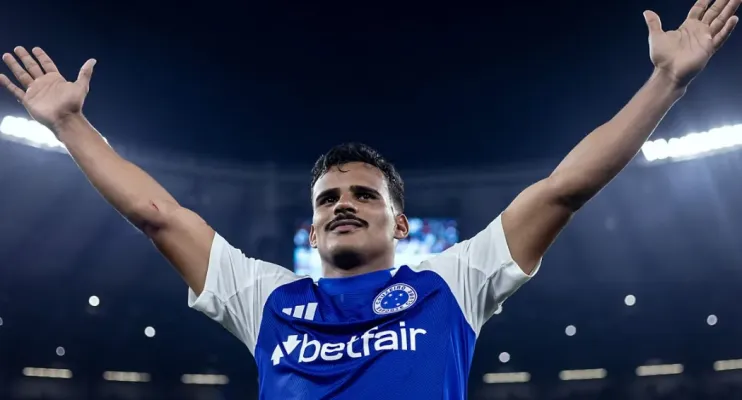 Lesão muscular tira Alex Sandro da Seleção; Kaiki é convocado