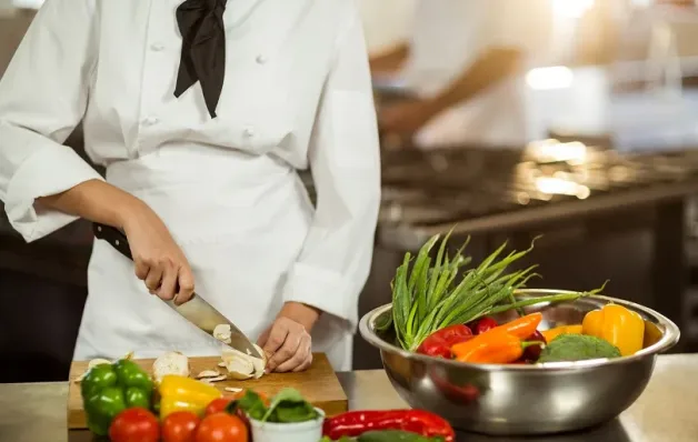 Linhares abre mais de 200 vagas em cursos de qualificação nas áreas da indústria, empreendedorismo, agronegócios e turismo