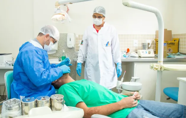 Linhares atinge 78% de cobertura em saúde bucal ultrapassando mais de 8 mil atendimentos neste ano