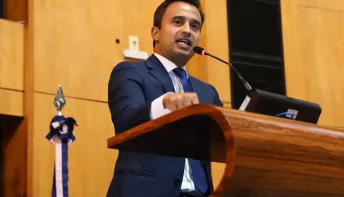 Linhares cai em ranking de transparência e é criticada pelo deputado Lucas Scaramussa