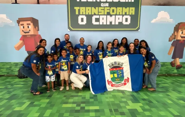 Linhares conquista 1º lugar no Estado no Concurso Agrinho 2025 com aluna da rede municipal