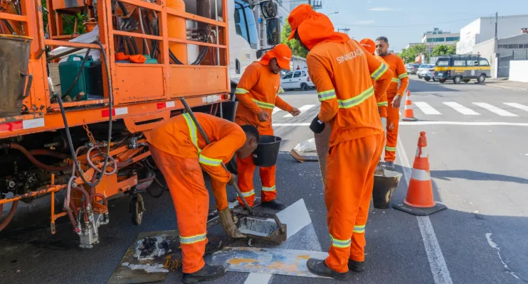 Linhares intensifica revitalização da sinalização horizontal com pintura termoplástica de alta durabilidade
