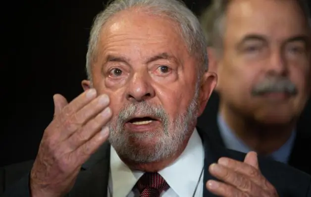 Lula: 'acho que é a 1ª vez que um presidente começa a governar antes da posse'