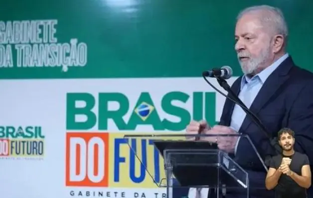 Lula anuncia Alckmin na Indústria e mais 15 ministros