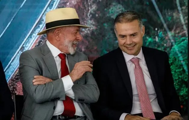 Lula autoriza projeto para que autoescola não seja obrigatória
