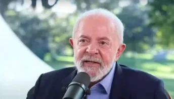 Lula cogita se candidatar em 2026 'para evitar a volta de trogloditas'