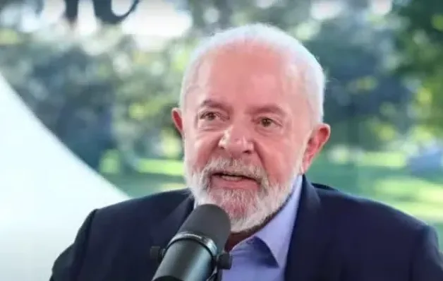 Lula cogita se candidatar em 2026 'para evitar a volta de trogloditas'