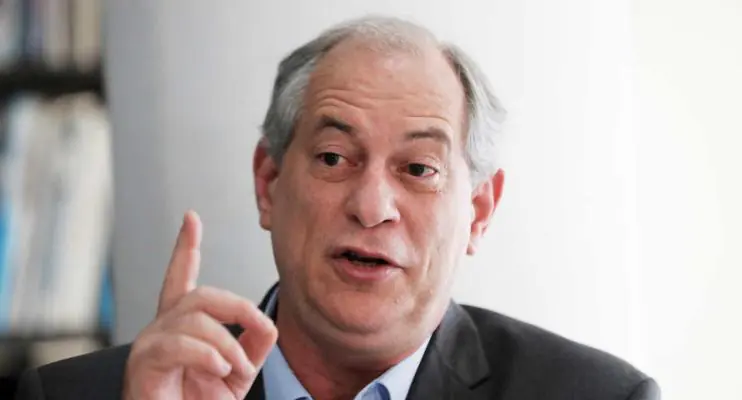 Lula e Bolsonaro deixam Ciro falando sozinho