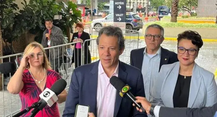 Lula estuda prorrogar isenção dos combustíveis por 60 dias; Haddad tenta evitar