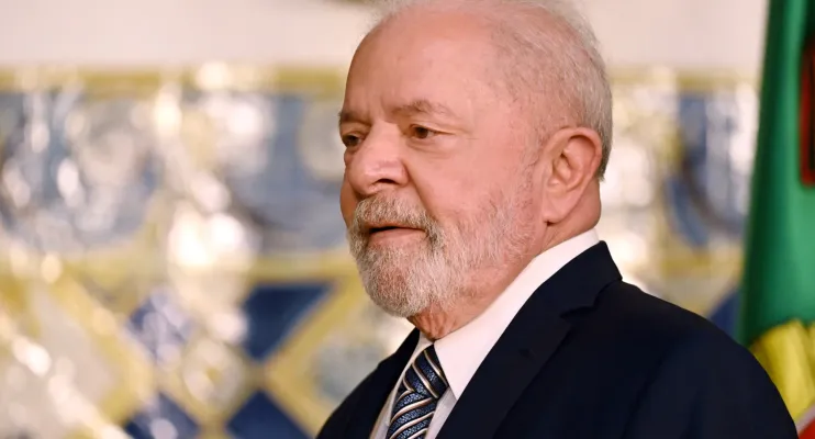Lula passa por cirurgia nesta sexta; entenda colocação de prótese no quadril