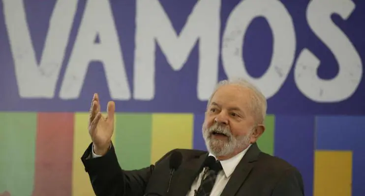 Lula tem 54% dos votos válidos e Bolsonaro, 46%, diz pesquisa Ipespe/Abrapel