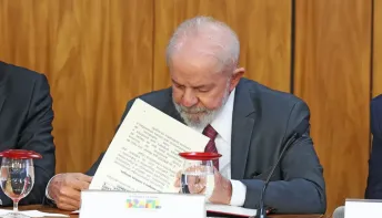 Lula veta lei que reconhece estágio como experiência profissional
