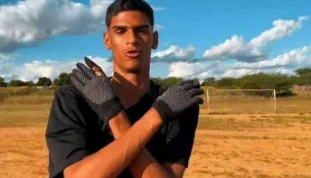 Luva de Pedreiro diz que foi intimado no aeroporto ao chegar ao Brasil