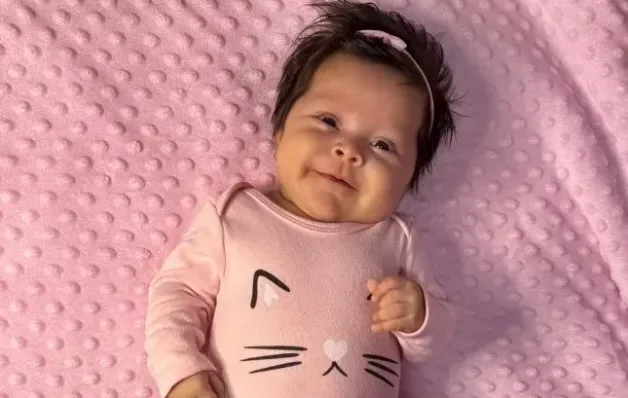 Mãe descobre quarta gravidez nove meses após vasectomia do marido: 'Chorei dias e noites'