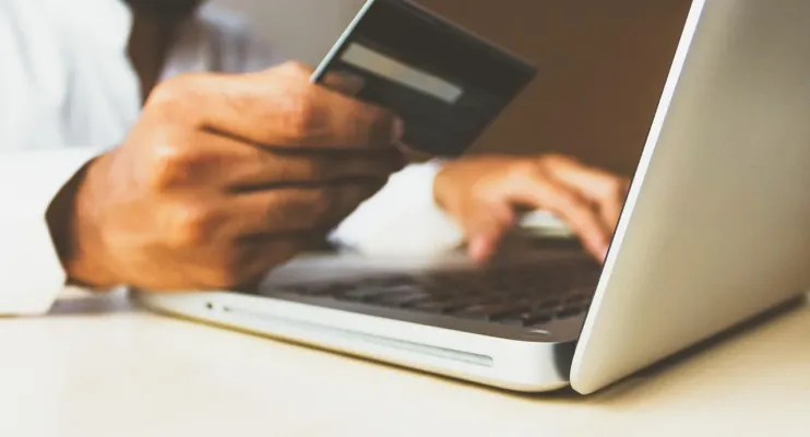 Mais de 98 mil consumidores capixabas pagam dívidas em atraso e saem do vermelho