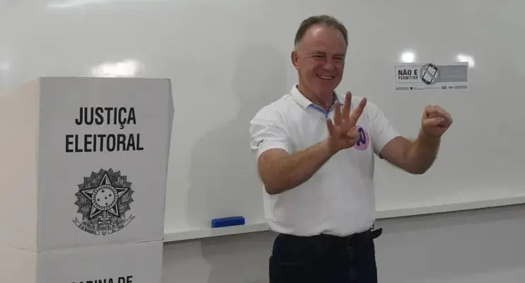 Manato é derrotado, e Renato Casagrande continua no governo do Espírito Santo