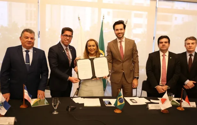 Marcelo Santos toma posse como presidente do colegiado de líderes das Assembleias Legislativas do país