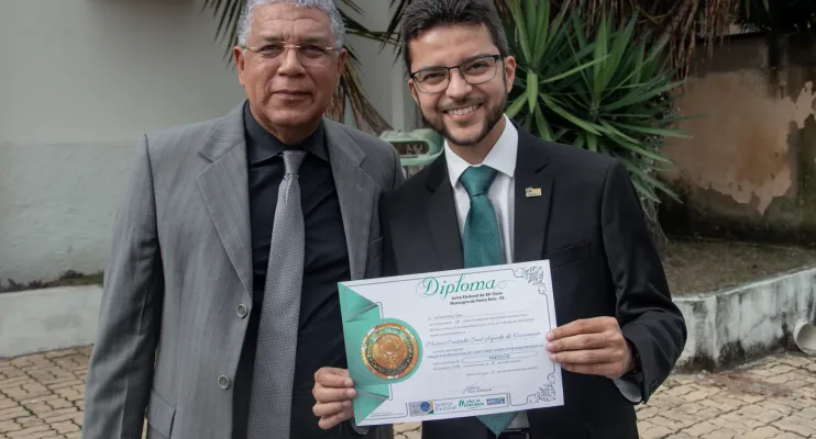 Marcos Coutinho e Felipe Fonseca são diplomados, marcando o início de uma nova era política em Ponto Belo