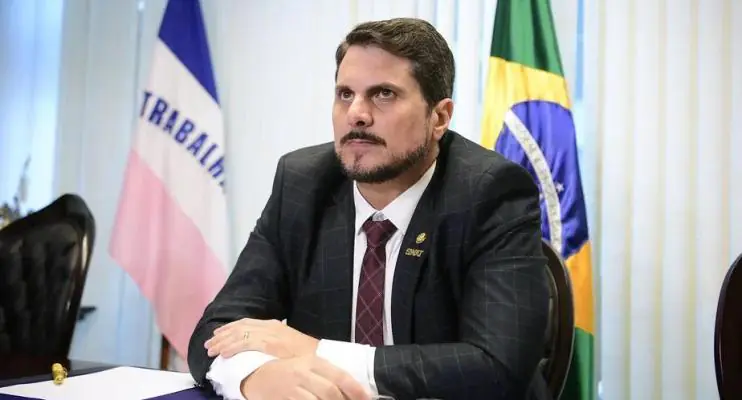 Marcos do Val diz ter 'manipulado' noticiário com informações desencontradas de forma intencional