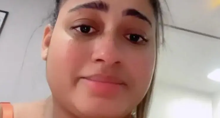 MC Loma se emociona por conseguir amamentar a filha: 'Não tenho palavras pra explicar'