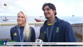 Medalhistas olímpicos, Tati e Medina dançam no Taiti: "Dia especial para o surfe brasileiro"