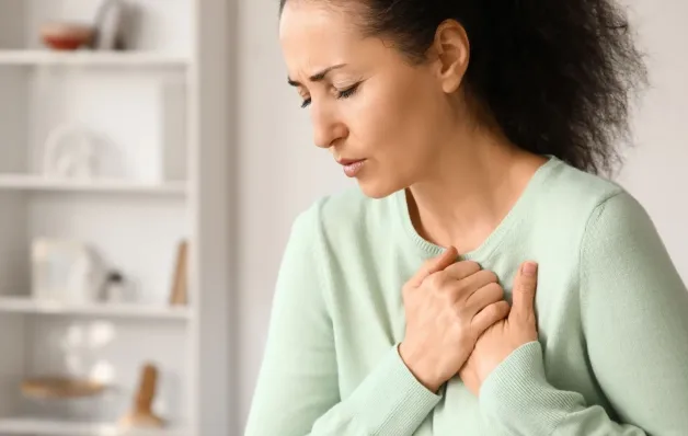 Médico alerta: 7 sinais de problemas no coração que nunca deve ignorar