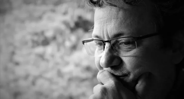 Médico e escritor Jorge Elias Neto celebra 25 anos de carreira com antologia poética