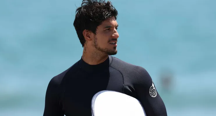 Medina ganha duelo direto com Italo e vai às oitavas em El Salvador