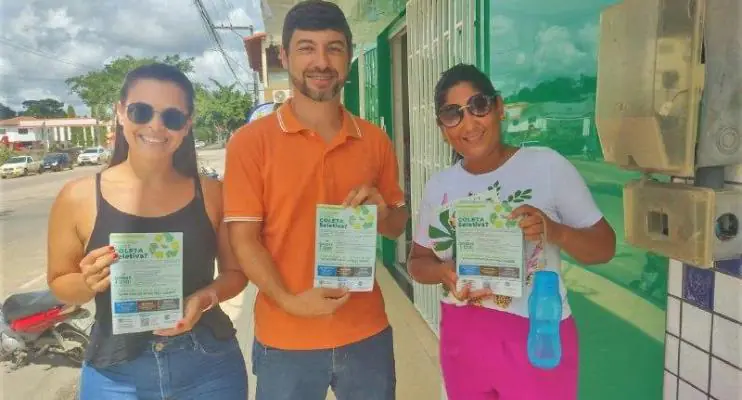 Meio Ambiente realiza ação no comércio sobre coleta seletiva em Jaguaré