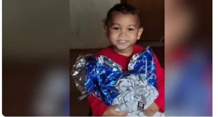 Menino de 3 anos morto após ser espancado pelo pai sofreu violência brutal: 'Coração chegou a movimentar de lugar'