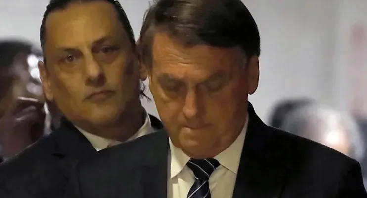 Mensagens de Wassef sobre Bolsonaro pode ser uma bomba e  preocupam família e aliados do ex-presidente