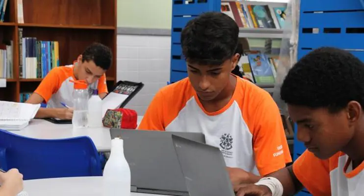 Sedu abre inscrição para estudantes que desejam cursar a 4ª série do Ensino Médio