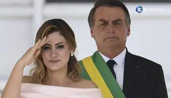 Polêmica das joias: recibo comprova que outro pacote com presentes