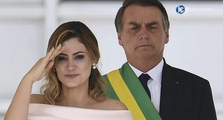 Polêmica das joias: recibo comprova que outro pacote com presentes