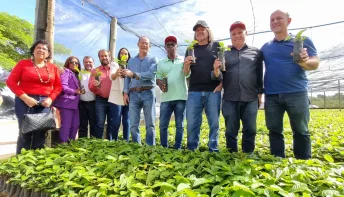 Ministro anuncia reforma agrária ao lado do prefeito de São Mateus Daniel Santana