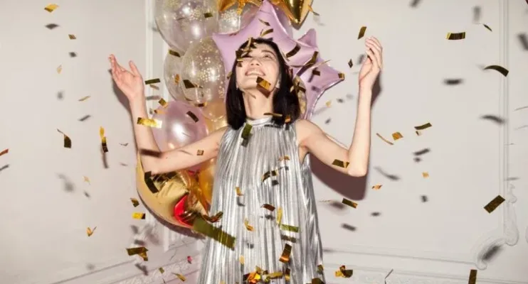 Mitos sobre cores de Réveillon: dourado para prosperidade e rosa pro amor?